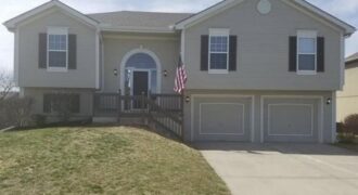 10924 N Marsh Avenue, Kansas City, MO 64157