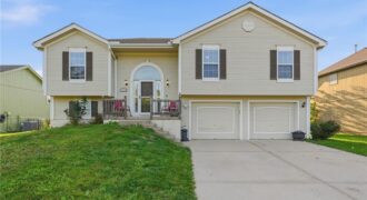 10924 N Marsh Avenue, Kansas City, MO 64157