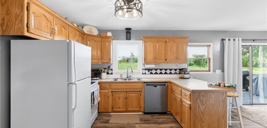 114 W 8th Street, Kearney, MO 64060