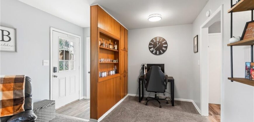 114 W 8th Street, Kearney, MO 64060