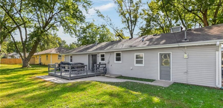114 W 8th Street, Kearney, MO 64060