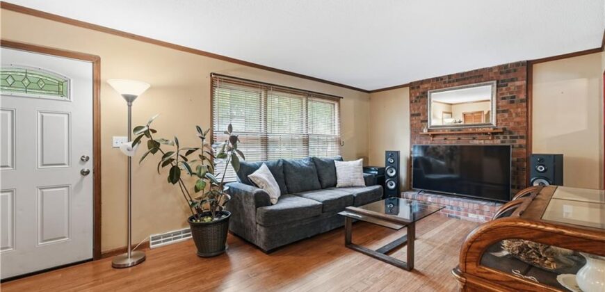 8024 NW Cadwallader Road, Kansas City, MO 64152