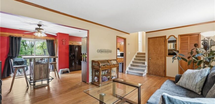 8024 NW Cadwallader Road, Kansas City, MO 64152