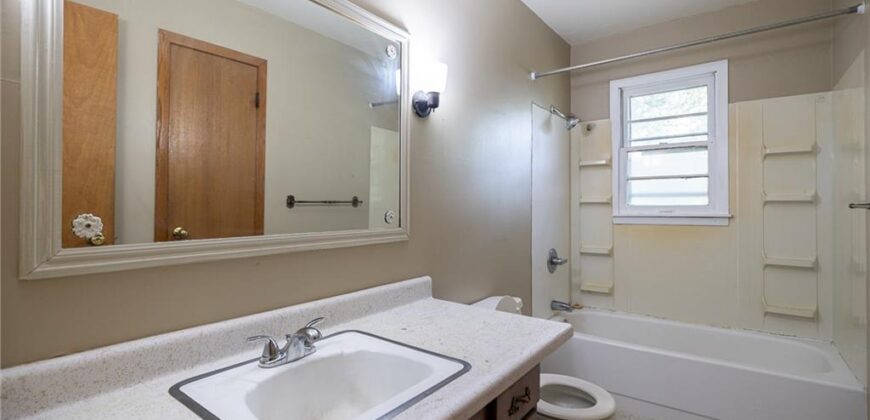5444 N Cypress Avenue, Kansas City, MO 64119
