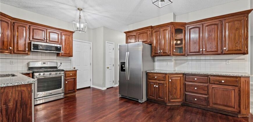 315 Shannon Avenue, Smithville, MO 64089