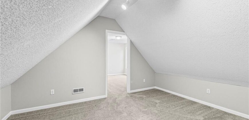 315 Shannon Avenue, Smithville, MO 64089