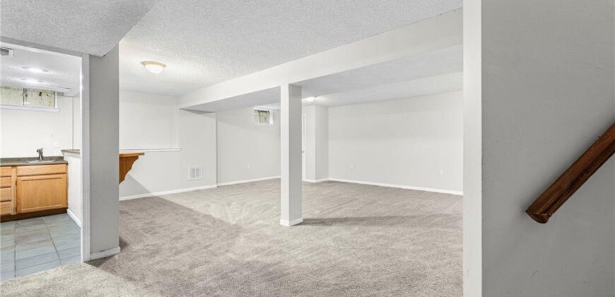 315 Shannon Avenue, Smithville, MO 64089