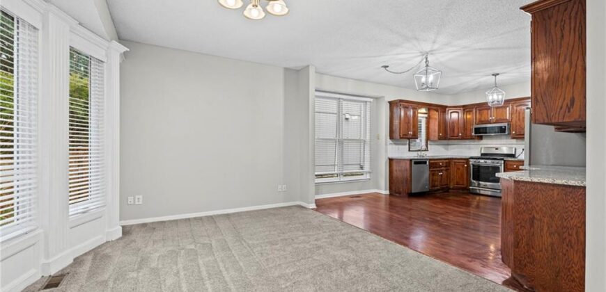 315 Shannon Avenue, Smithville, MO 64089