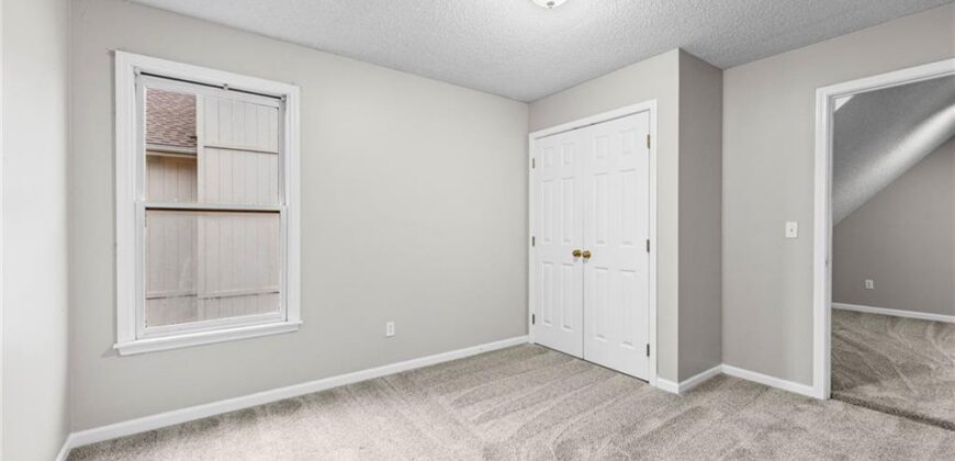 315 Shannon Avenue, Smithville, MO 64089