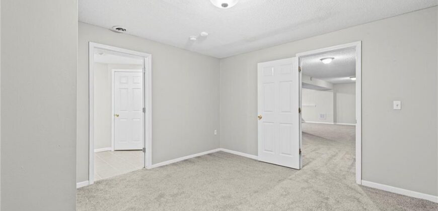 315 Shannon Avenue, Smithville, MO 64089