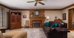 719 White Oak Lane, Gladstone, MO 64116