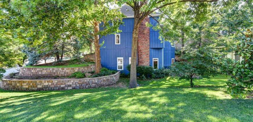 719 White Oak Lane, Gladstone, MO 64116