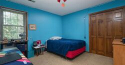 719 White Oak Lane, Gladstone, MO 64116