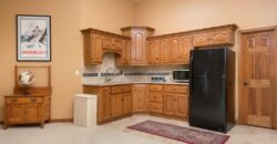 719 White Oak Lane, Gladstone, MO 64116