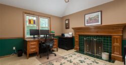 719 White Oak Lane, Gladstone, MO 64116