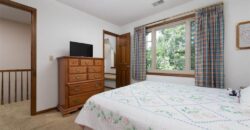 719 White Oak Lane, Gladstone, MO 64116