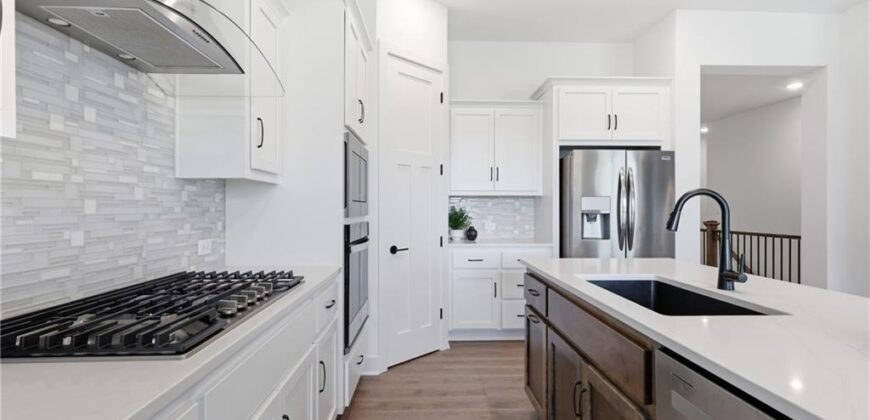 8015 N Sycamore Avenue, Kansas City, MO 64158