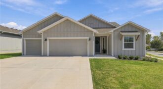 8015 N Sycamore Avenue, Kansas City, MO 64158