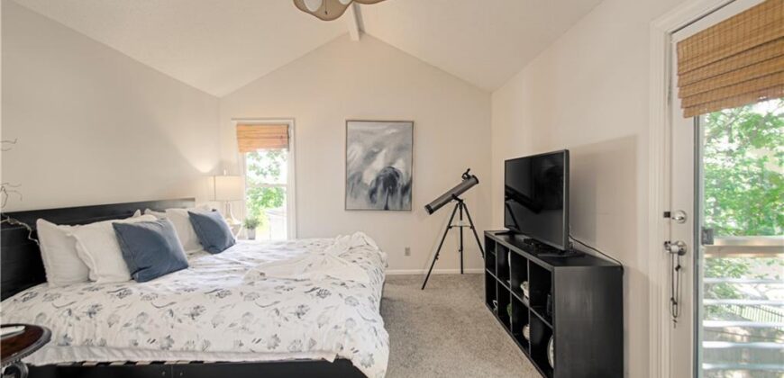 807 NW 70th Street, Kansas City, MO 64118