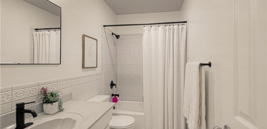 807 NW 70th Street, Kansas City, MO 64118