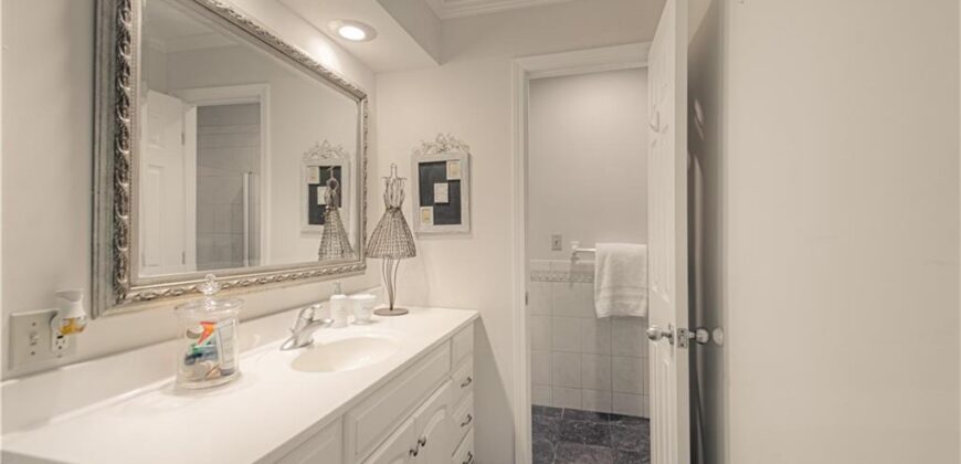 807 NW 70th Street, Kansas City, MO 64118