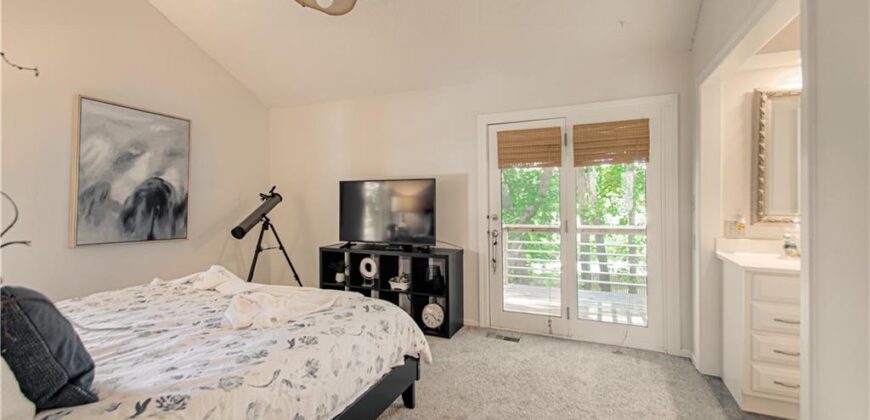 807 NW 70th Street, Kansas City, MO 64118