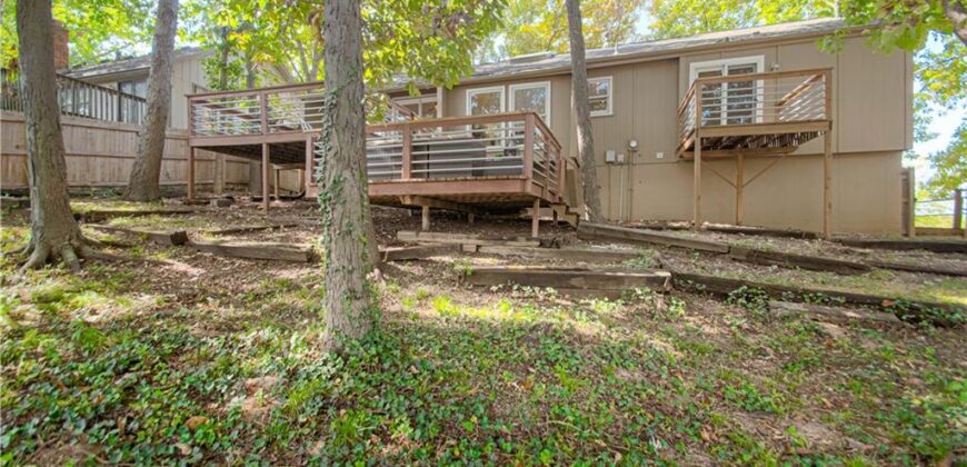 807 NW 70th Street, Kansas City, MO 64118