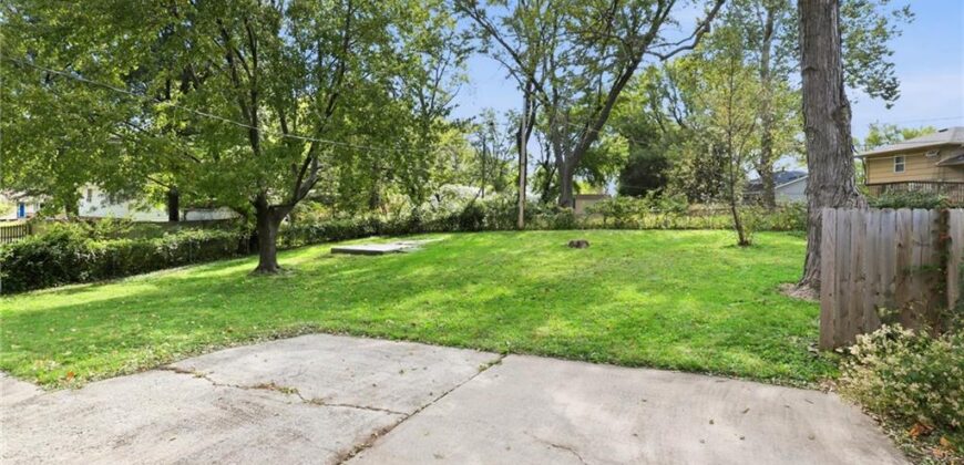 1405 NE 76th Street, Gladstone, MO 64118