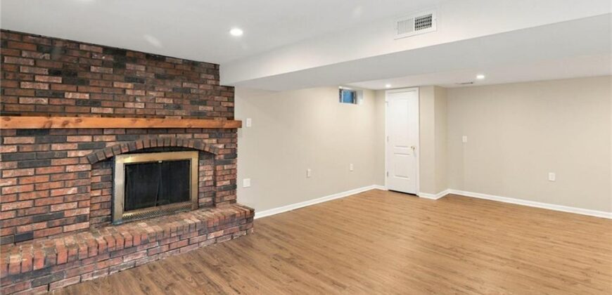 1405 NE 76th Street, Gladstone, MO 64118