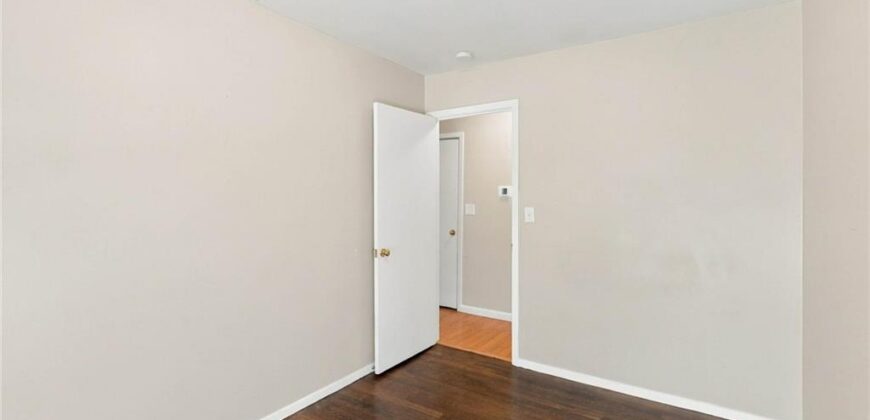 1405 NE 76th Street, Gladstone, MO 64118