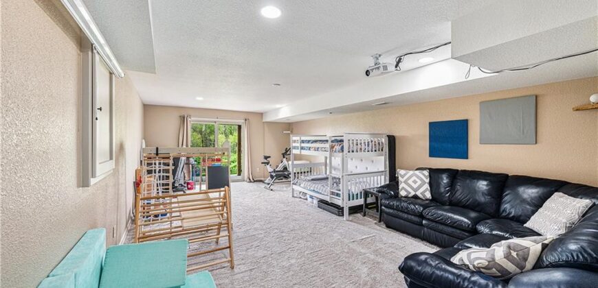 11684 N Ewing Avenue, Kansas City, MO 64156