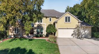 6119 S National Drive, Parkville, MO 64152