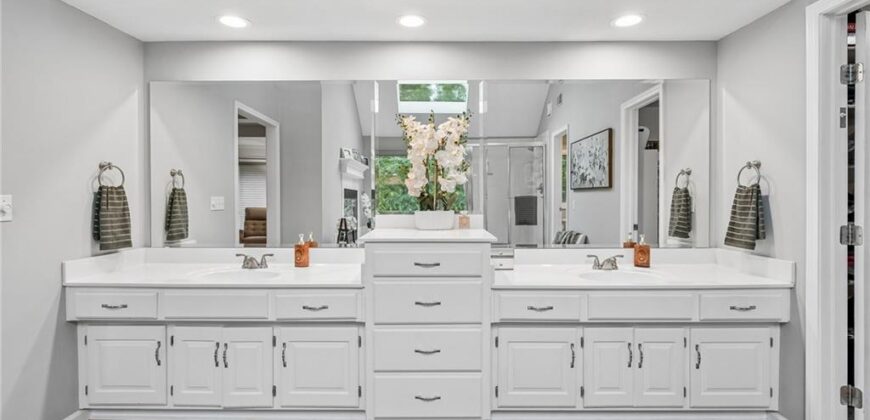 6705 NW Monticello Terrace, Parkville, MO 64152