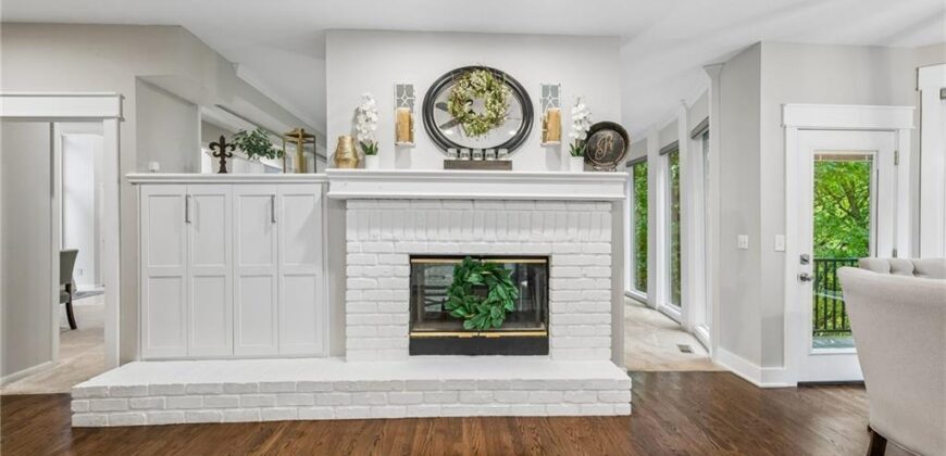 6705 NW Monticello Terrace, Parkville, MO 64152