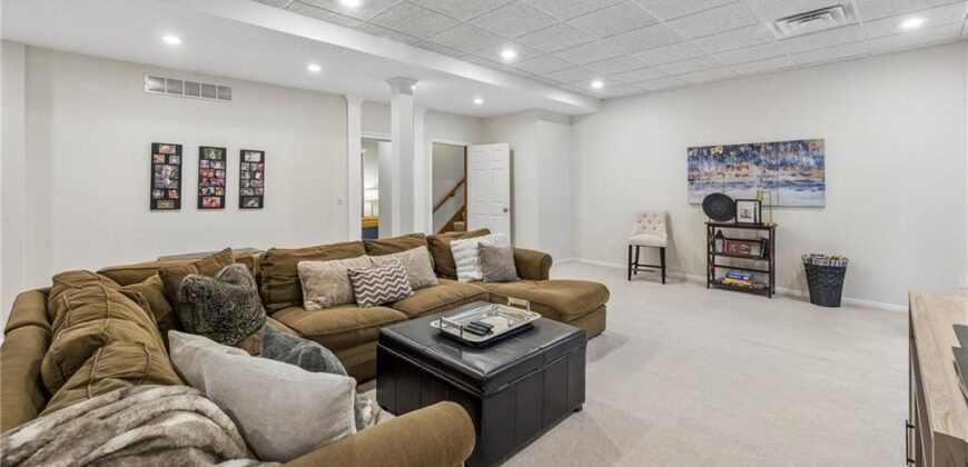 6705 NW Monticello Terrace, Parkville, MO 64152