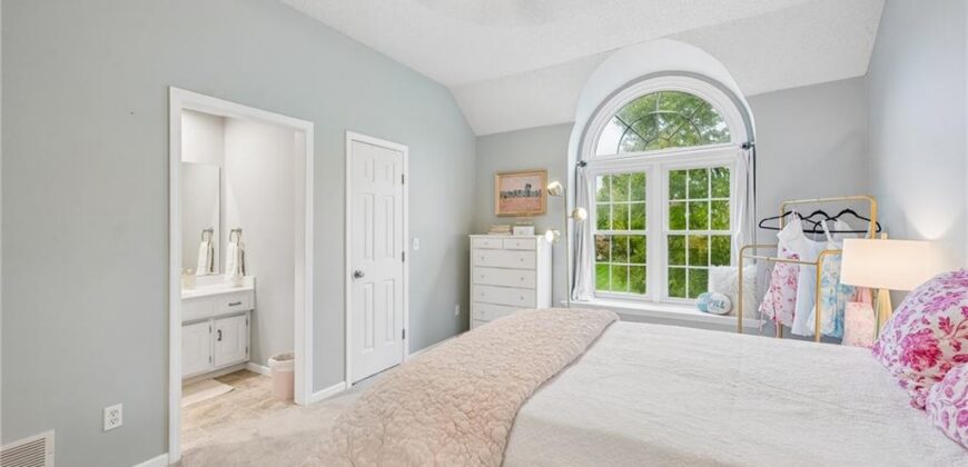 6705 NW Monticello Terrace, Parkville, MO 64152