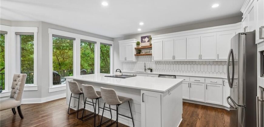 6705 NW Monticello Terrace, Parkville, MO 64152
