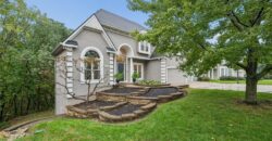 6705 NW Monticello Terrace, Parkville, MO 64152