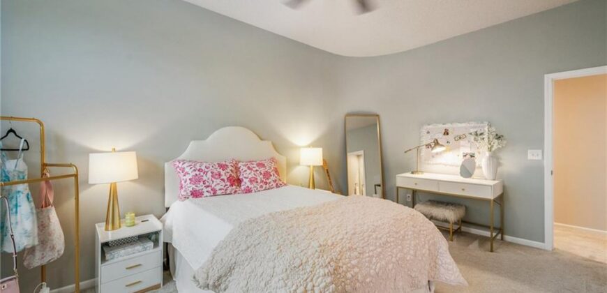 6705 NW Monticello Terrace, Parkville, MO 64152