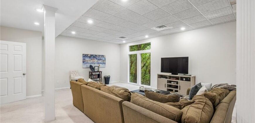 6705 NW Monticello Terrace, Parkville, MO 64152