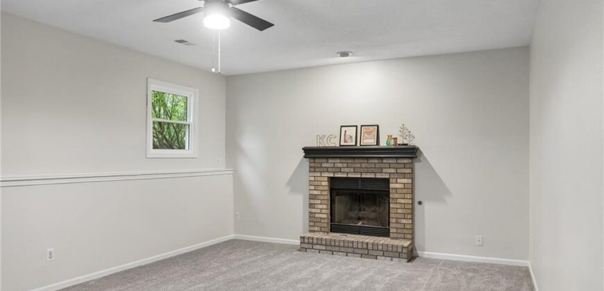 7606 NW 73rd Court, Kansas City, MO 64152