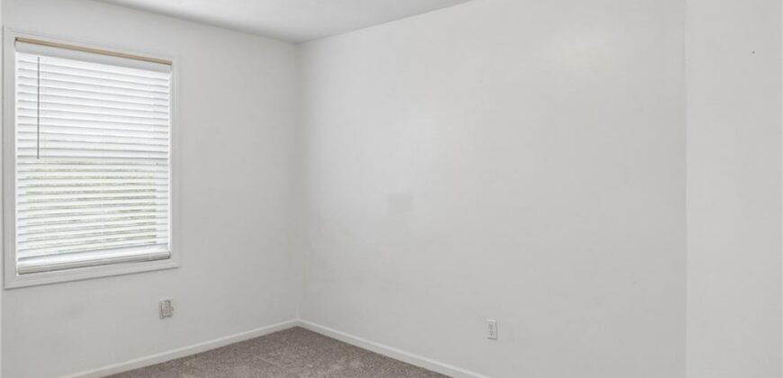 7606 NW 73rd Court, Kansas City, MO 64152
