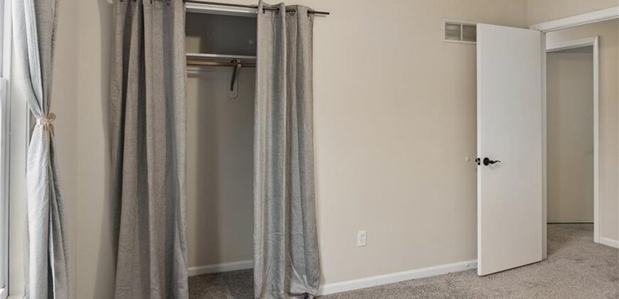7606 NW 73rd Court, Kansas City, MO 64152