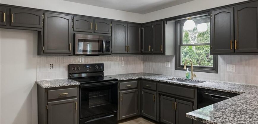 7606 NW 73rd Court, Kansas City, MO 64152