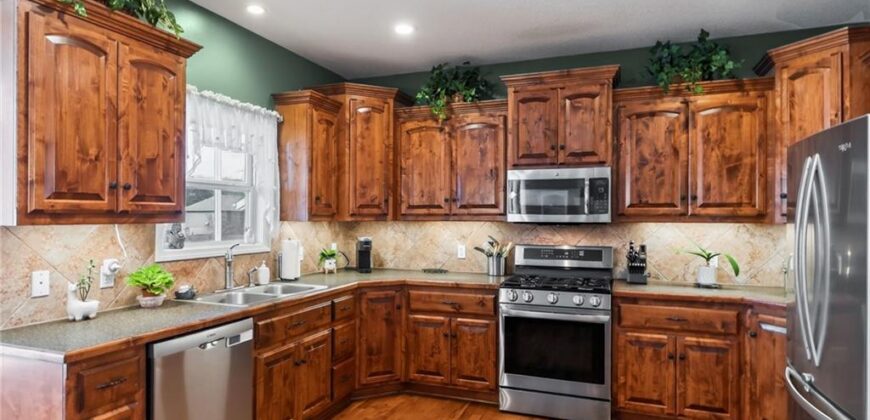 406 Buck Court, Kearney, MO 64060
