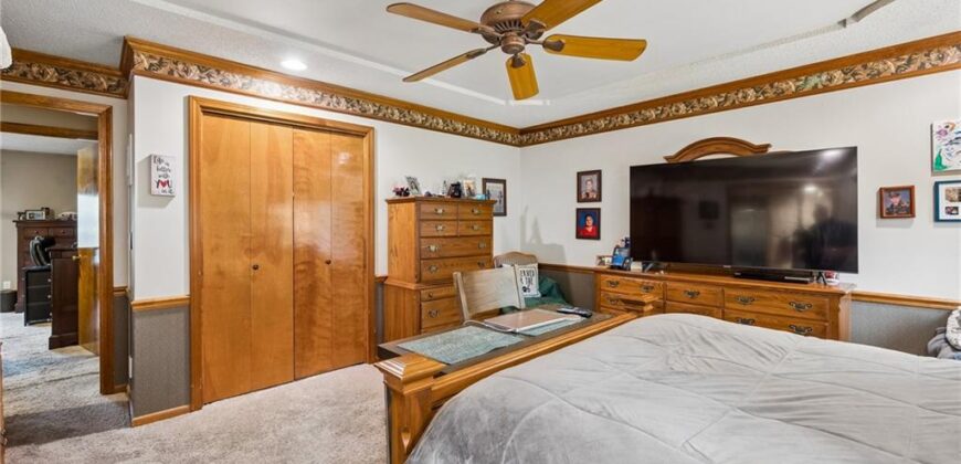 7314 N olive Street, Kansas City, MO 64118