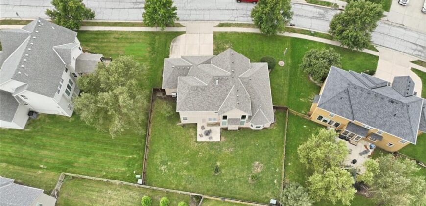 10303 N Dallas Avenue, Kansas City, MO 64154
