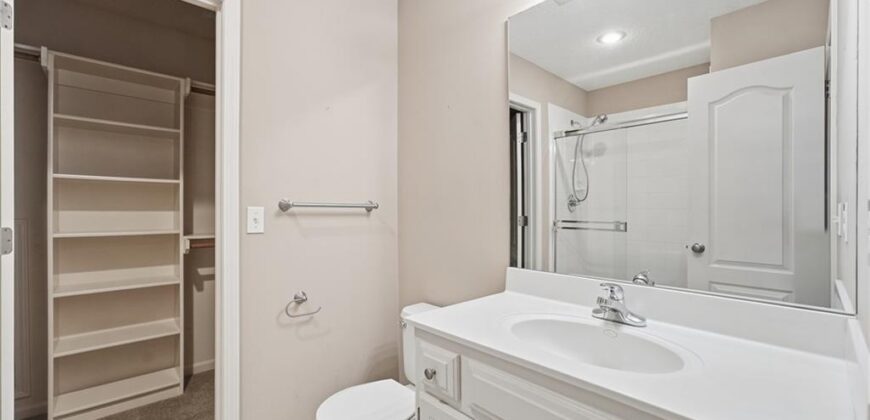 10303 N Dallas Avenue, Kansas City, MO 64154
