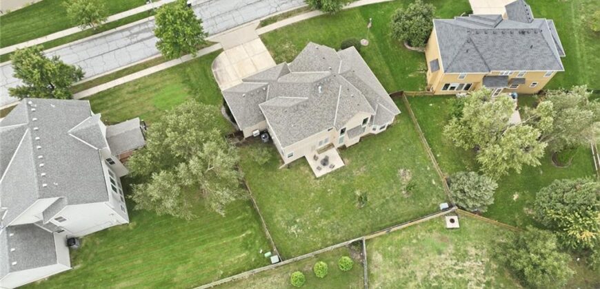 10303 N Dallas Avenue, Kansas City, MO 64154