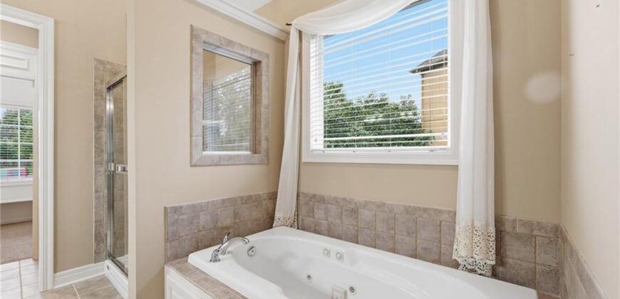 10303 N Dallas Avenue, Kansas City, MO 64154